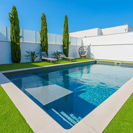 Villa Mauricio With Jacuzzi And Private Swimming Pool