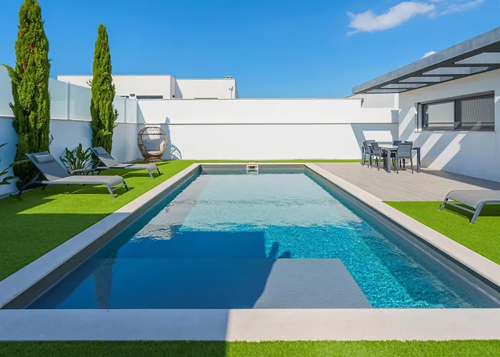 Mauricio With Jacuzzi And Private Swimming Pool *